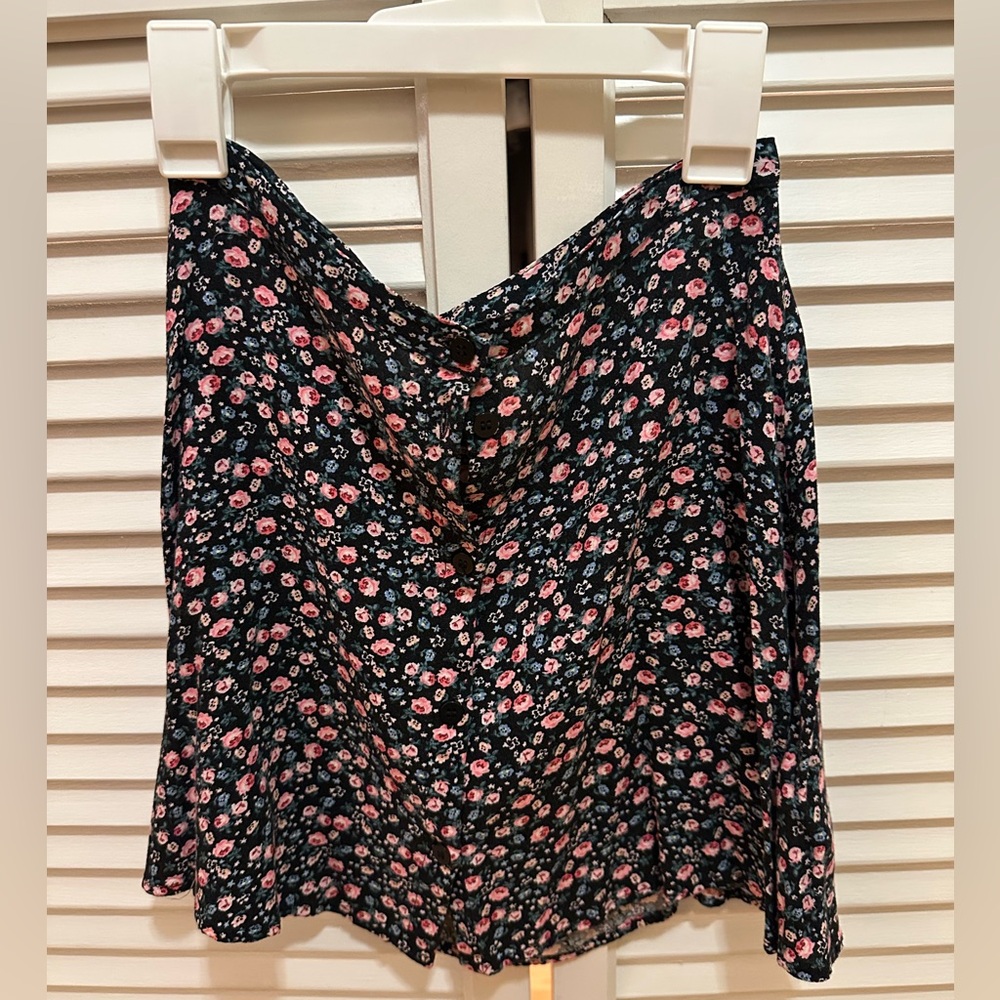 Divided Floral Mini-skirt - Size 2